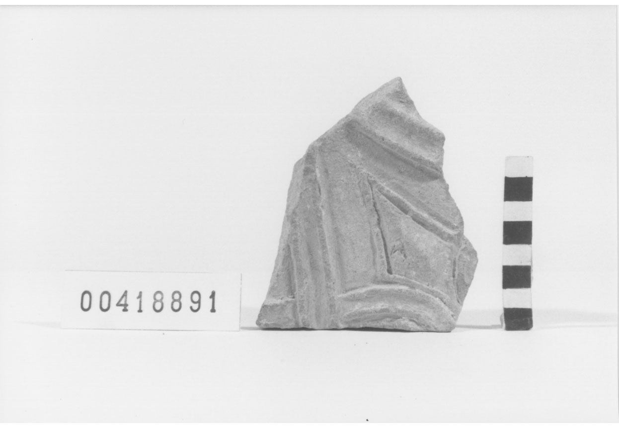 Lastra di rivestimento/ frammento (Fine III a.C)