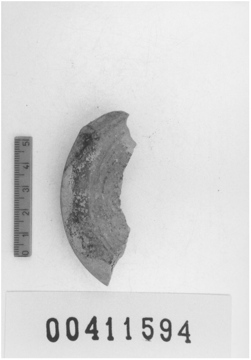 Lucerna a becco rotondo/ frammento, Deneauve, tipo VII a (I d.C, II d.C)