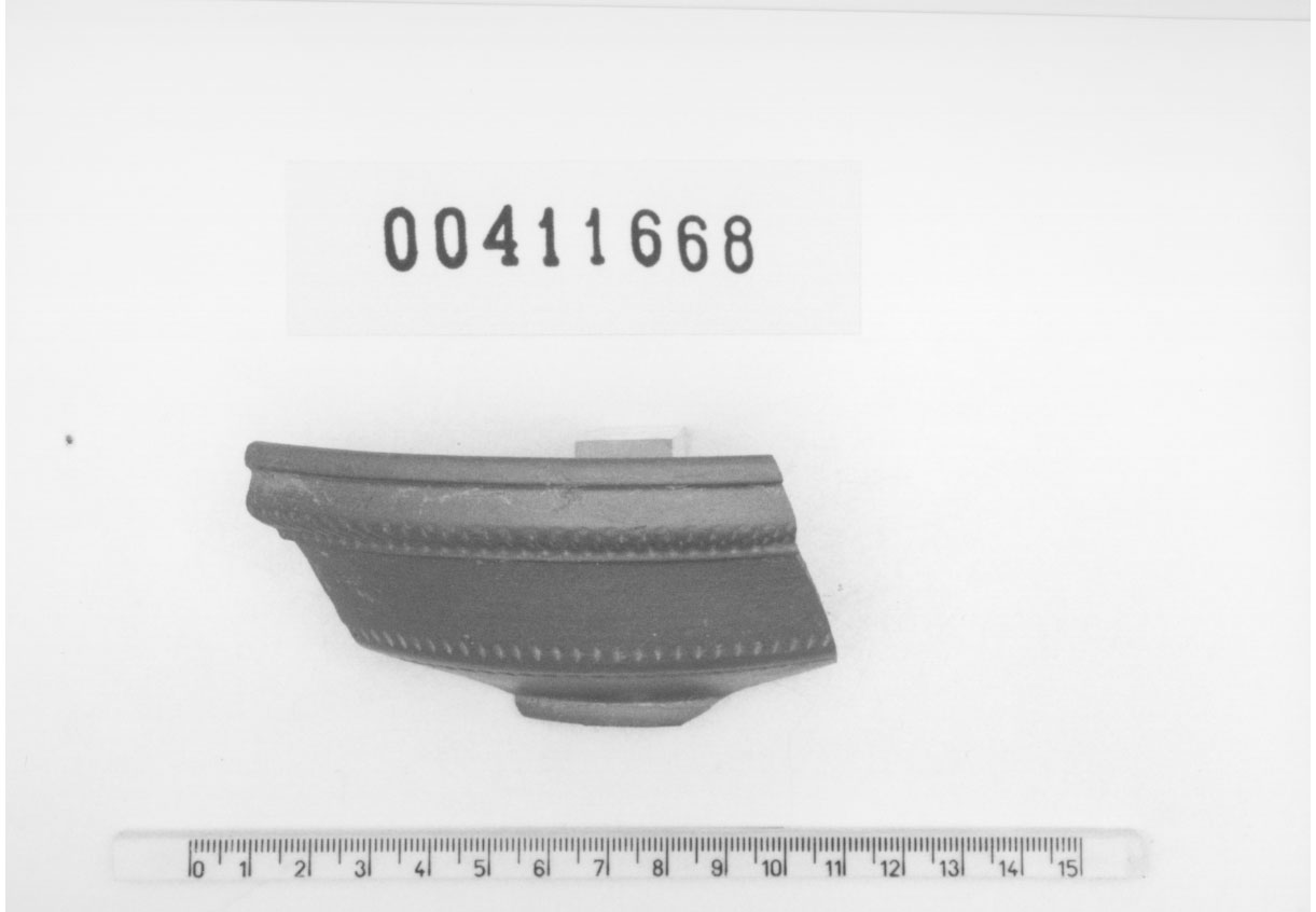 Coppa/ forma ricostruibile, Lamboglia, 1 b (Seconda metÃ II d.C)