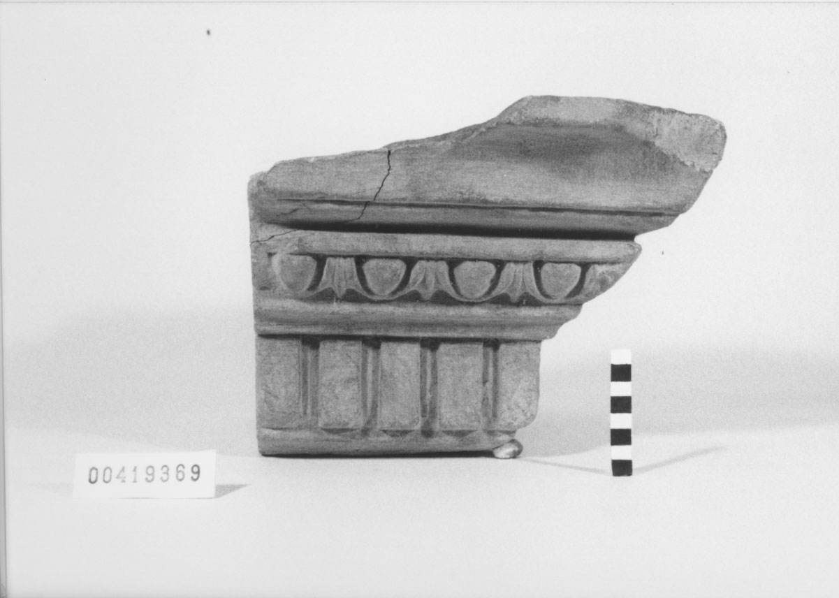 Cornice/ frammento (II d.C)