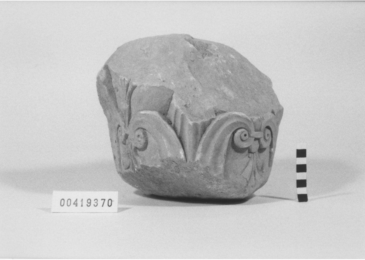 Capitello (?) (II d.C)