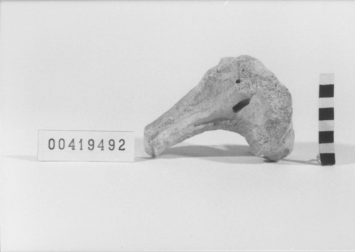 Capitello corinzio/ frammento (Prima metÃ II d.C)