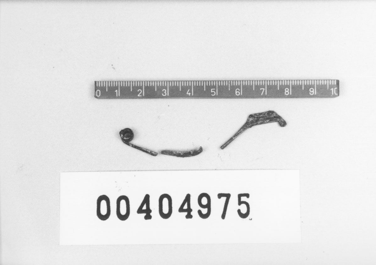 Fibula/ frammenti, Guzzo, tipo D-II (VI a.C, V a.C)