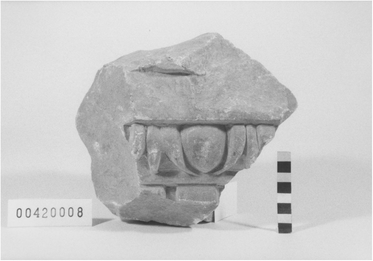 Cornice modanata/ frammento (EtÃ  augustea)