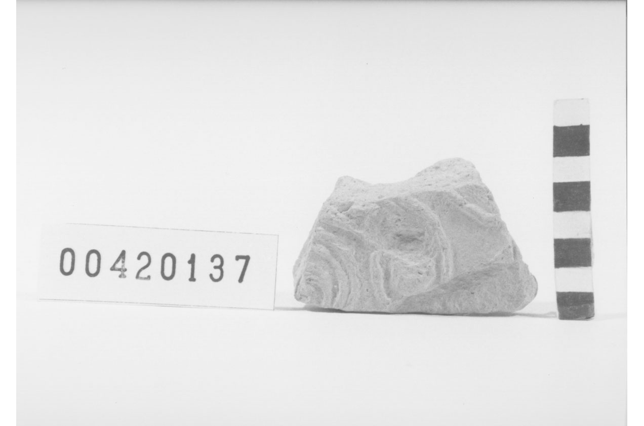 Lastra di rivestimento/ frammento (II a.C, I a.C)