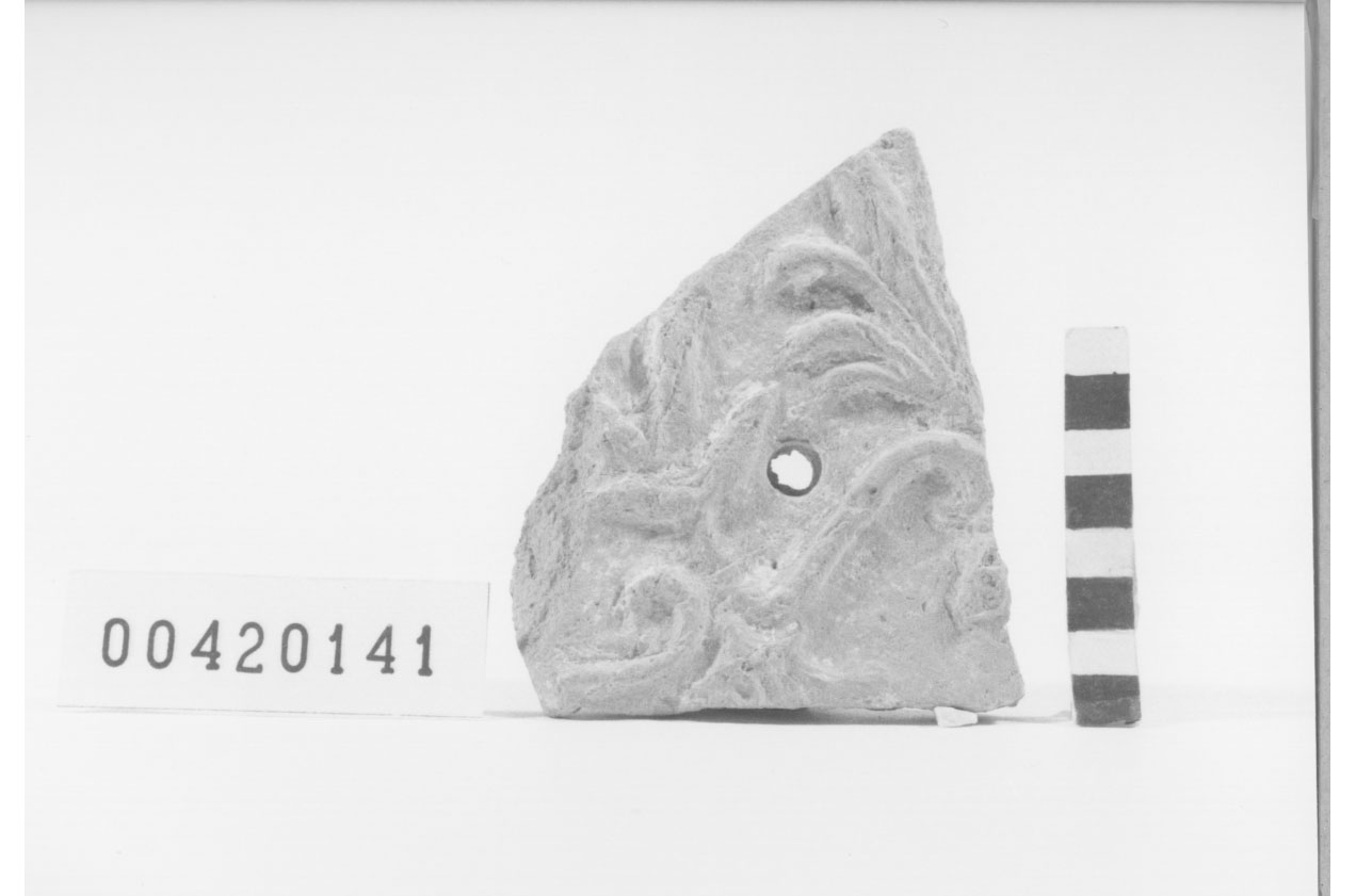 Lastra di rivestimento/ frammento (II a.C, I a.C)