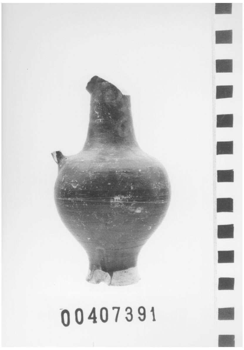 Oinochoe con becco a cartoccio (Seconda metÃ IV a.C)