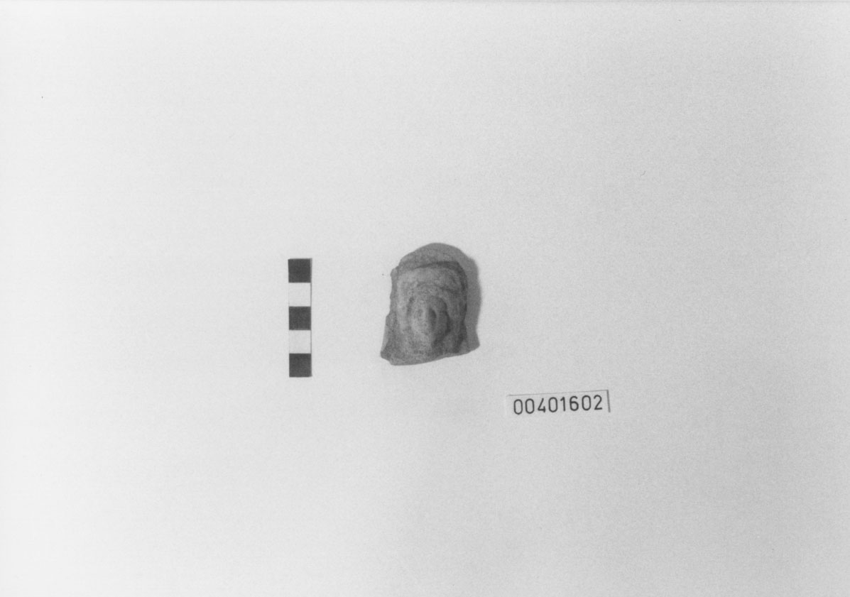 Figura femminile (Statuetta votiva/ frammento) (Seconda met IV a.C)