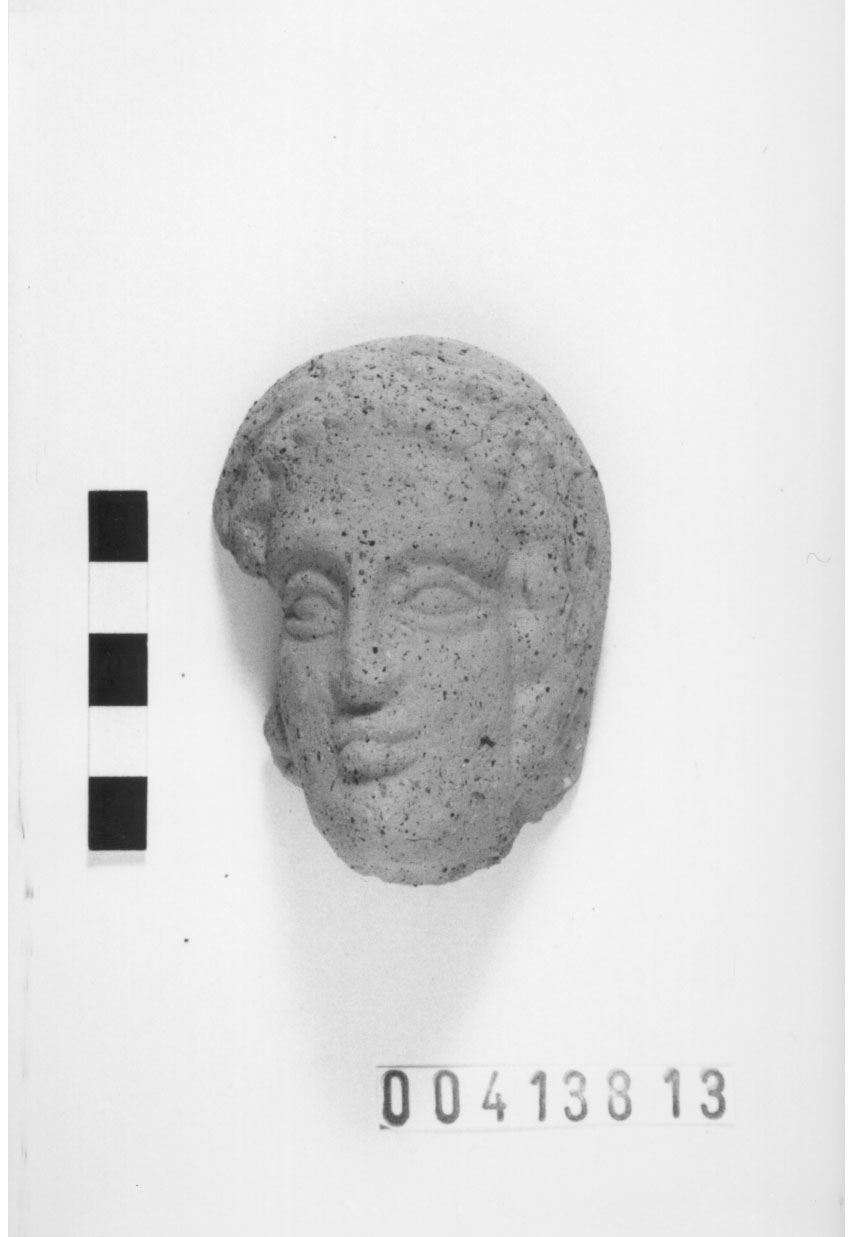 Figura femminile (Testa votiva/ frammento) (IV a.C, III a.C)