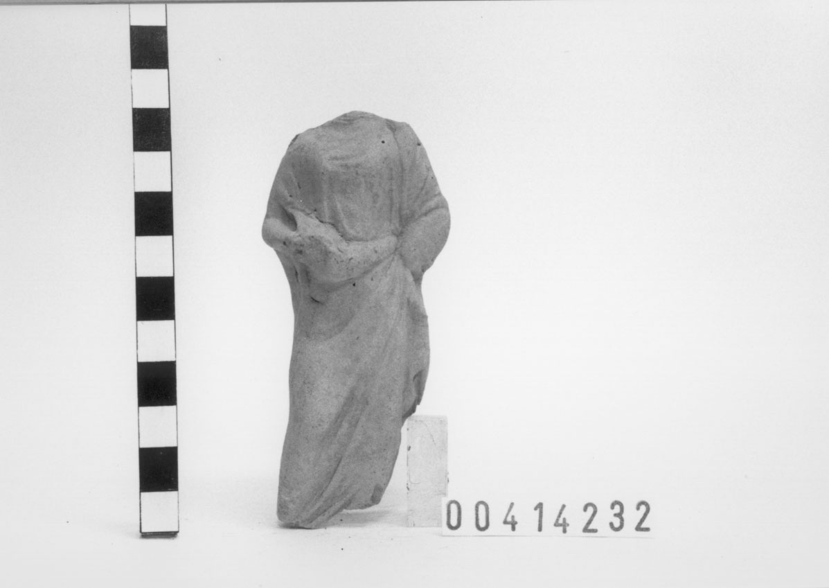 Figura femminile (Statuetta votiva/ frammento) (III a.C, II a.C)