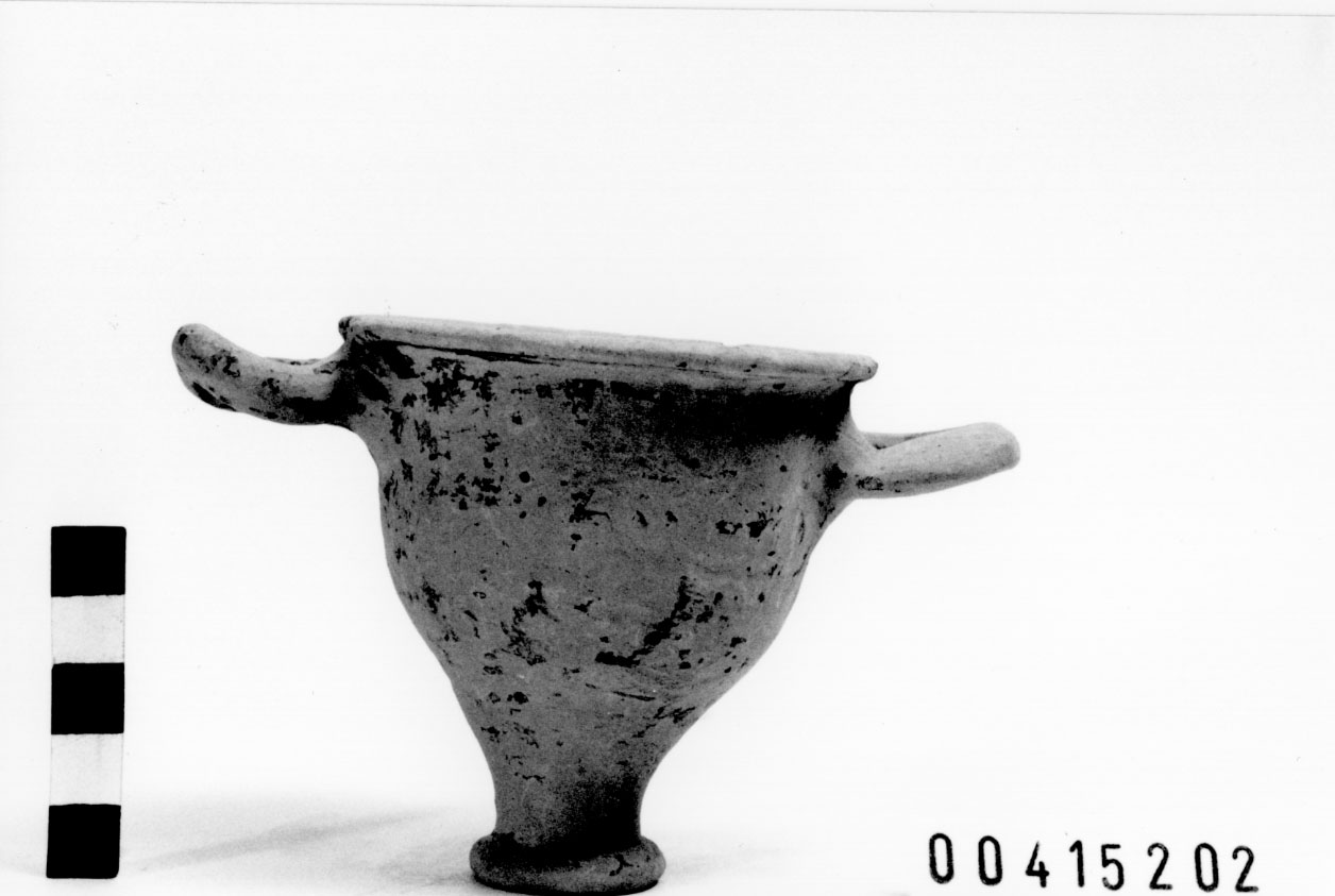 Skyphos, Morel, serie 4353 (IV a.C)