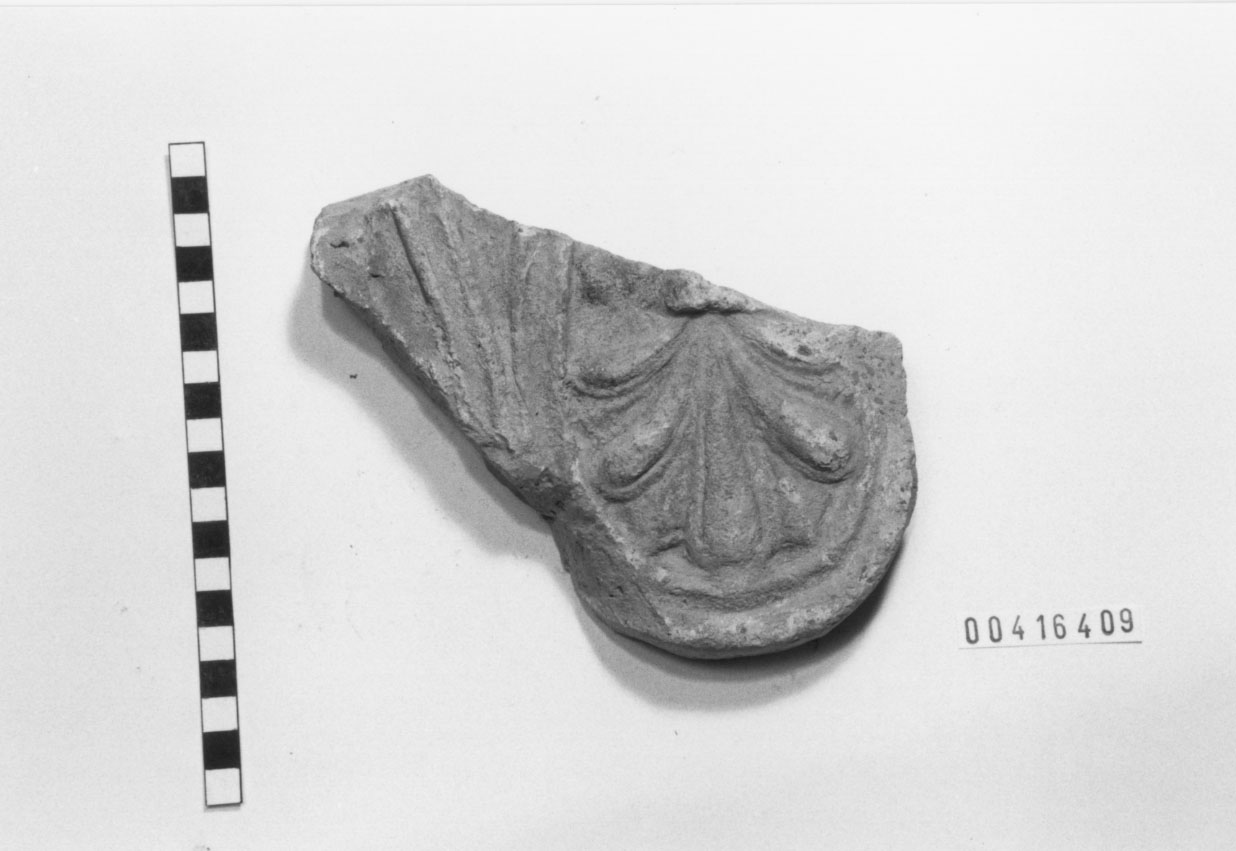 Lastra di rivestimento/ frammento (III a.C, II a.C)