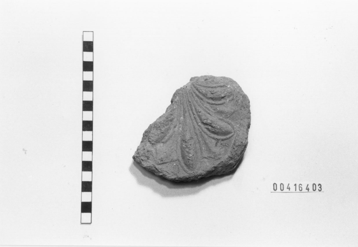 Lastra di rivestimento/ frammento (III a.C, II a.C)