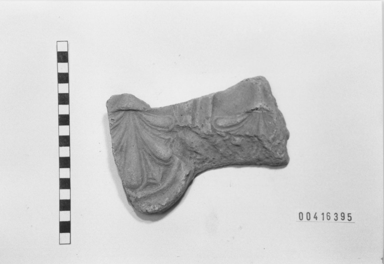 Lastra di rivestimento/ frammento (III a.C, II a.C)