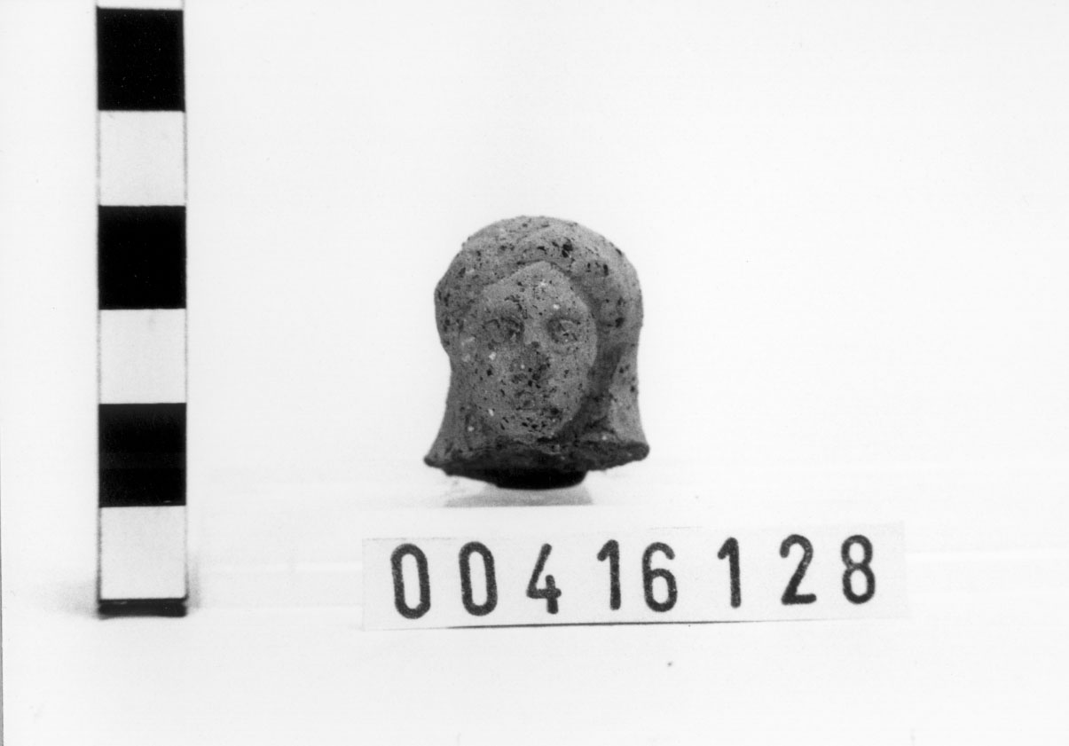 Figura femminile (Statuetta votiva/ frammento) (II a.C)