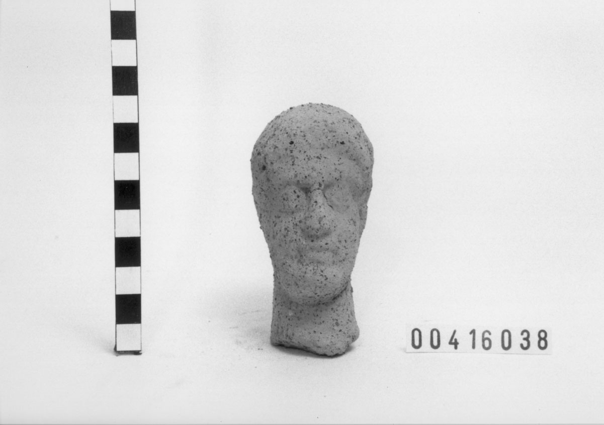 Figura maschile (Testa votiva) (III a.C, II a.C)