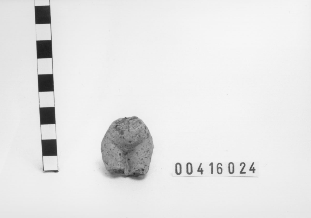 Figura femminile (Statuetta votiva/ frammento) (III a.C, II a.C)