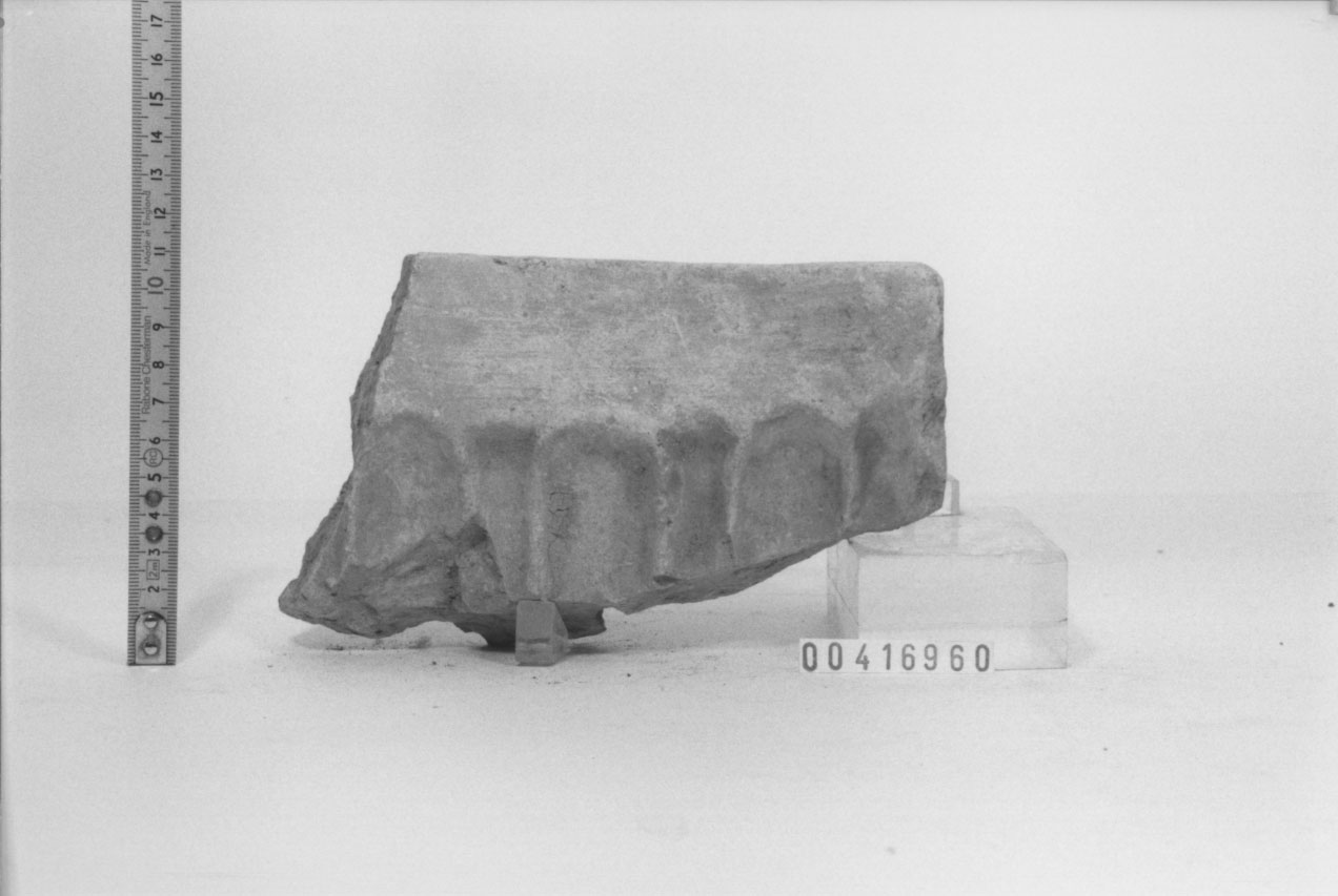 Cornice/ frammento (III a.C, II a.C)