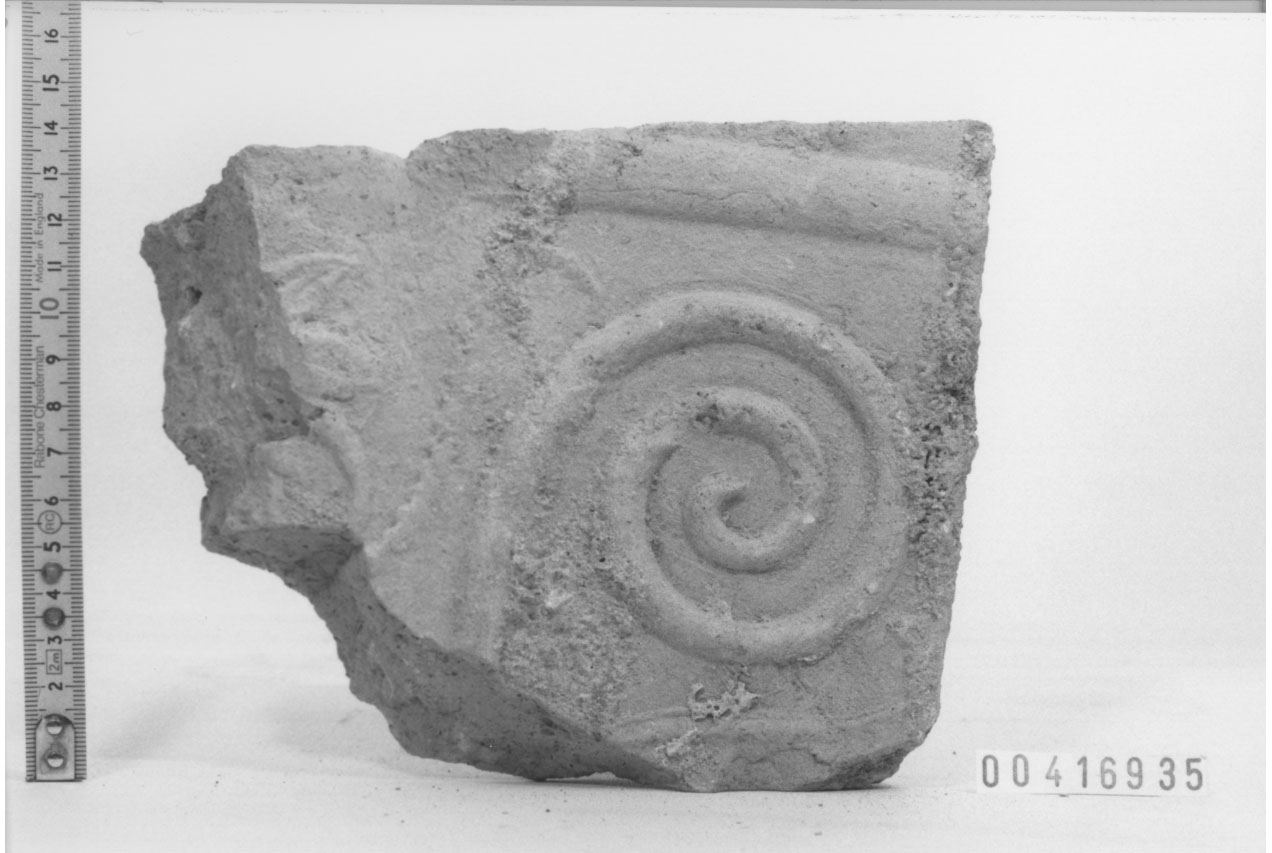 Lastra di rivestimento/ frammento (II a.C, I a.C)