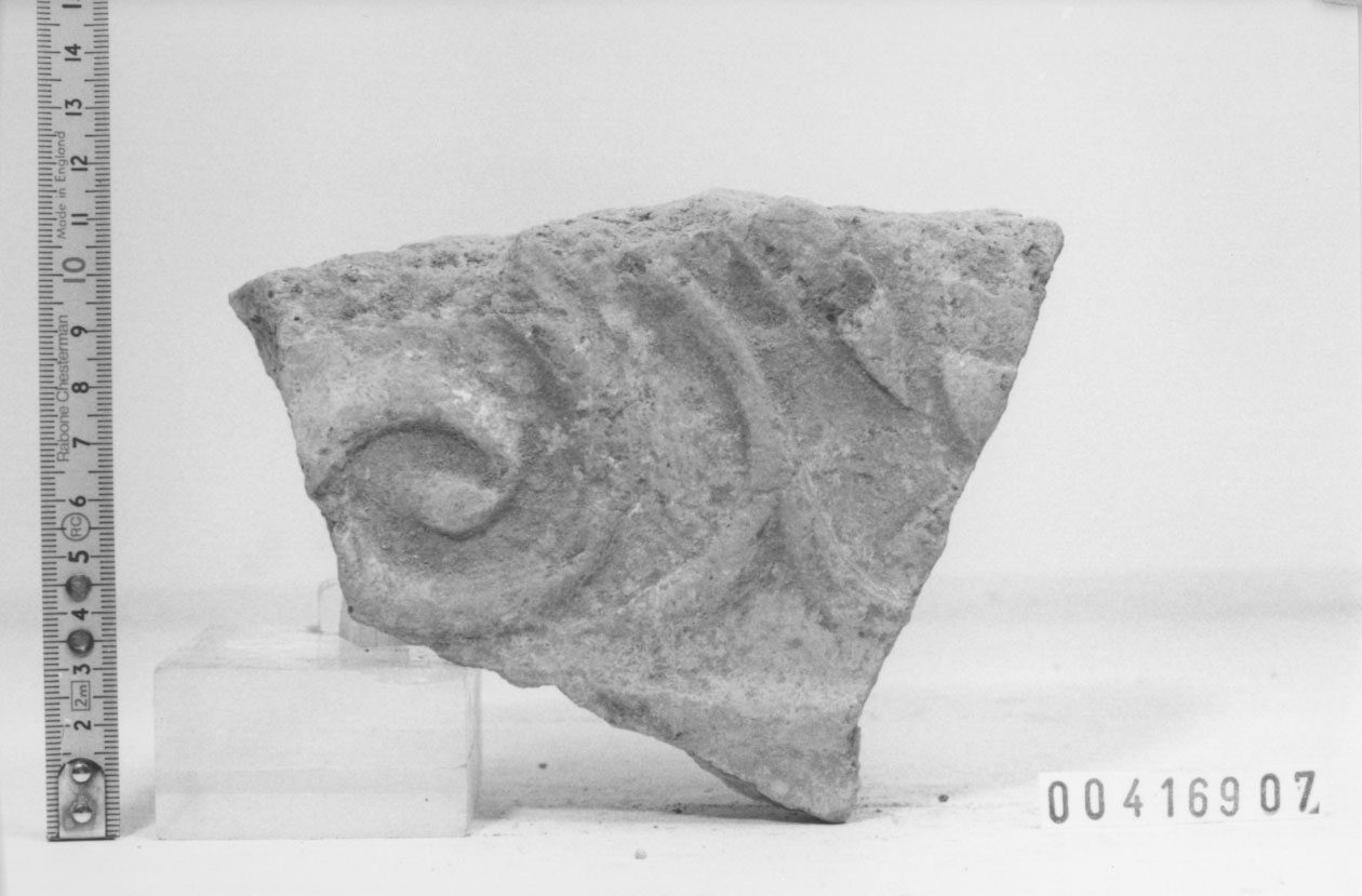 Lastra di rivestimento/ frammento (III a.C, II a.C)