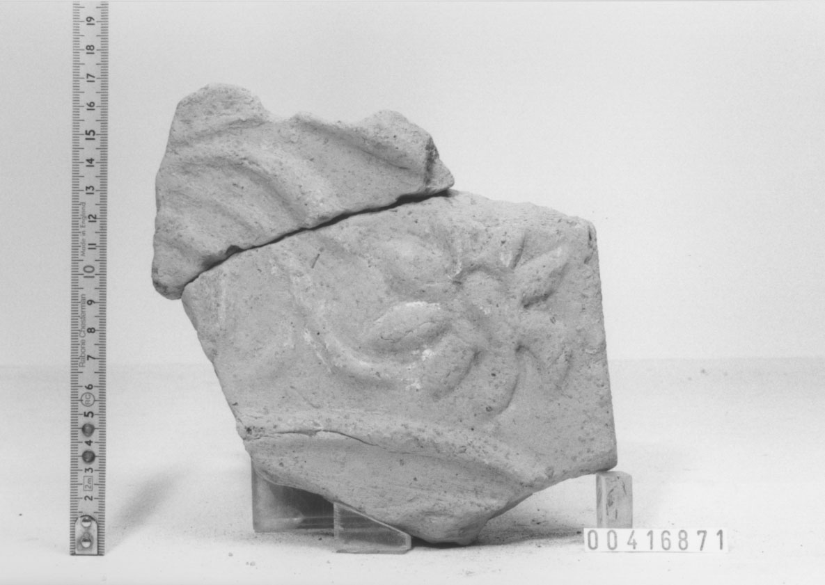 Lastra di rivestimento/ frammento (III a.C, II a.C)