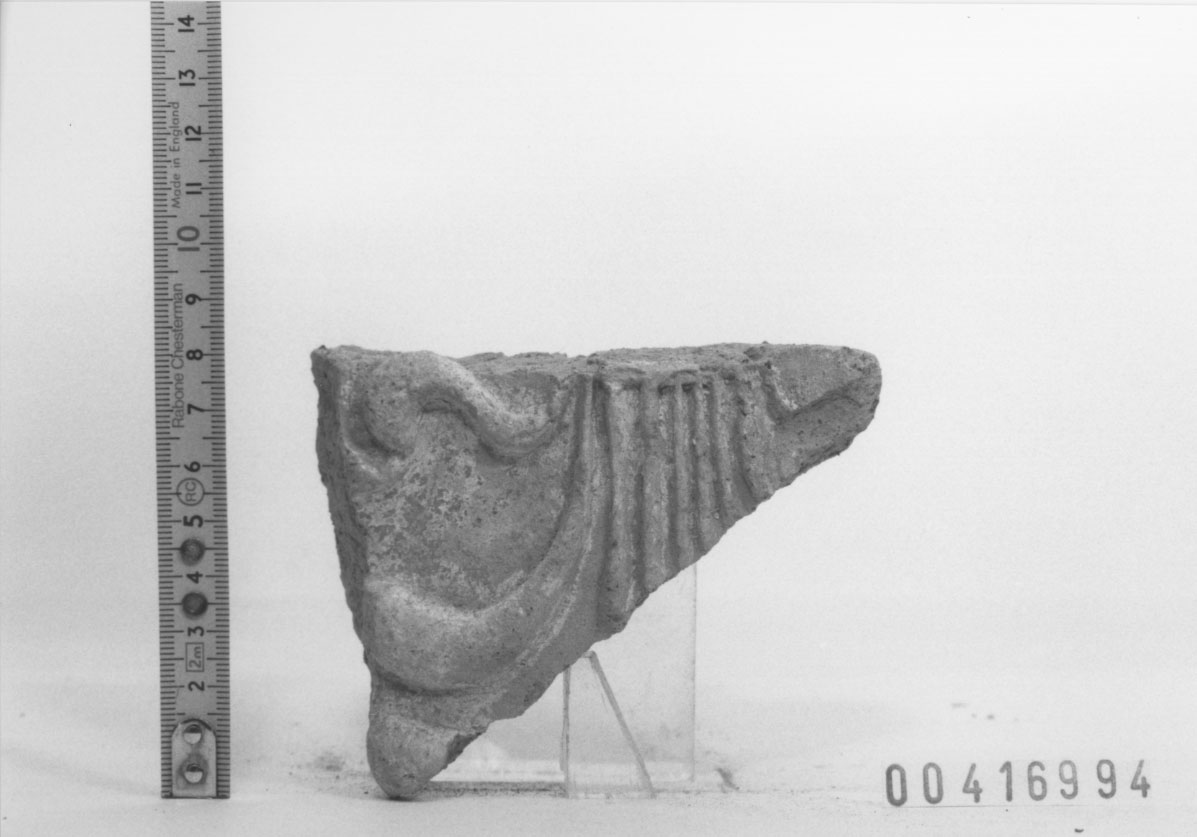 Lastra di rivestimento/ frammento (III a.C, II a.C)