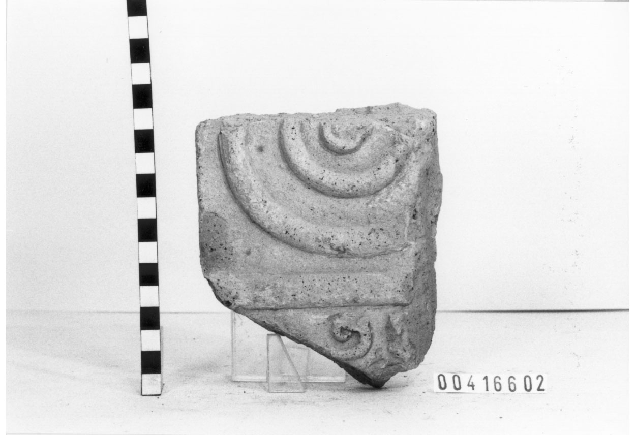 Lastra di rivestimento/ frammento (III a.C, II a.C)