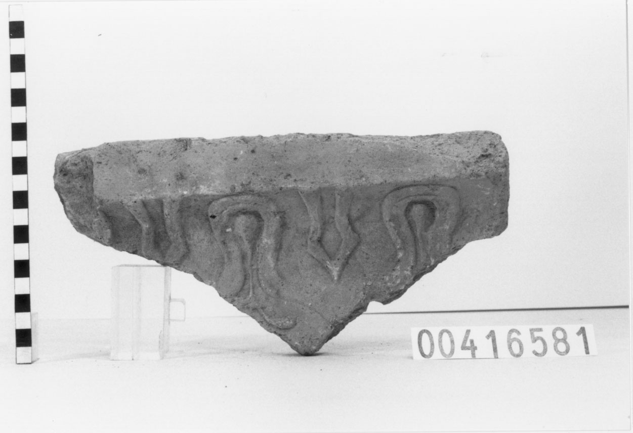 Cornice/ frammento (III a.C, II a.C)