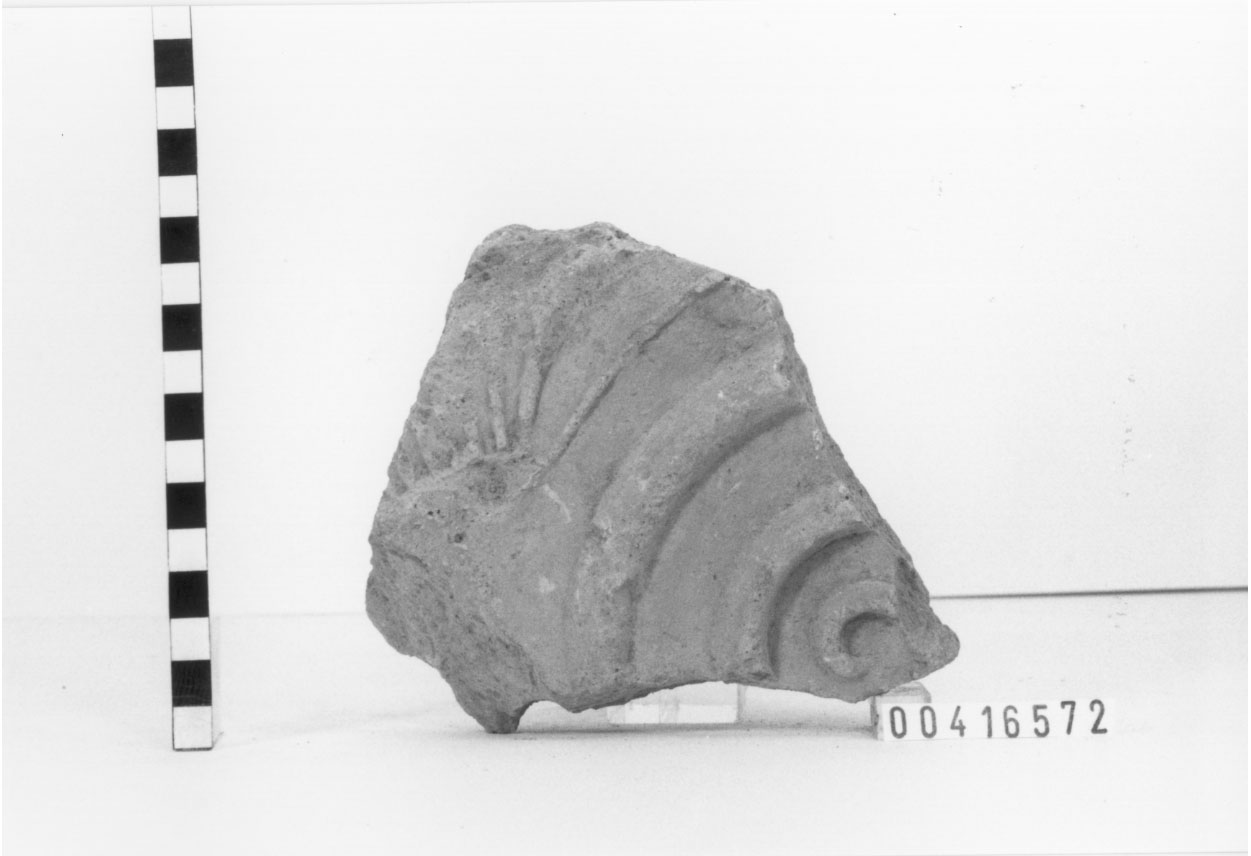 Lastra di rivestimento/ frammento (III a.C, II a.C)