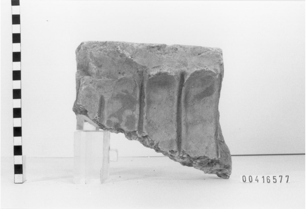 Cornice/ frammento (III a.C, II a.C)