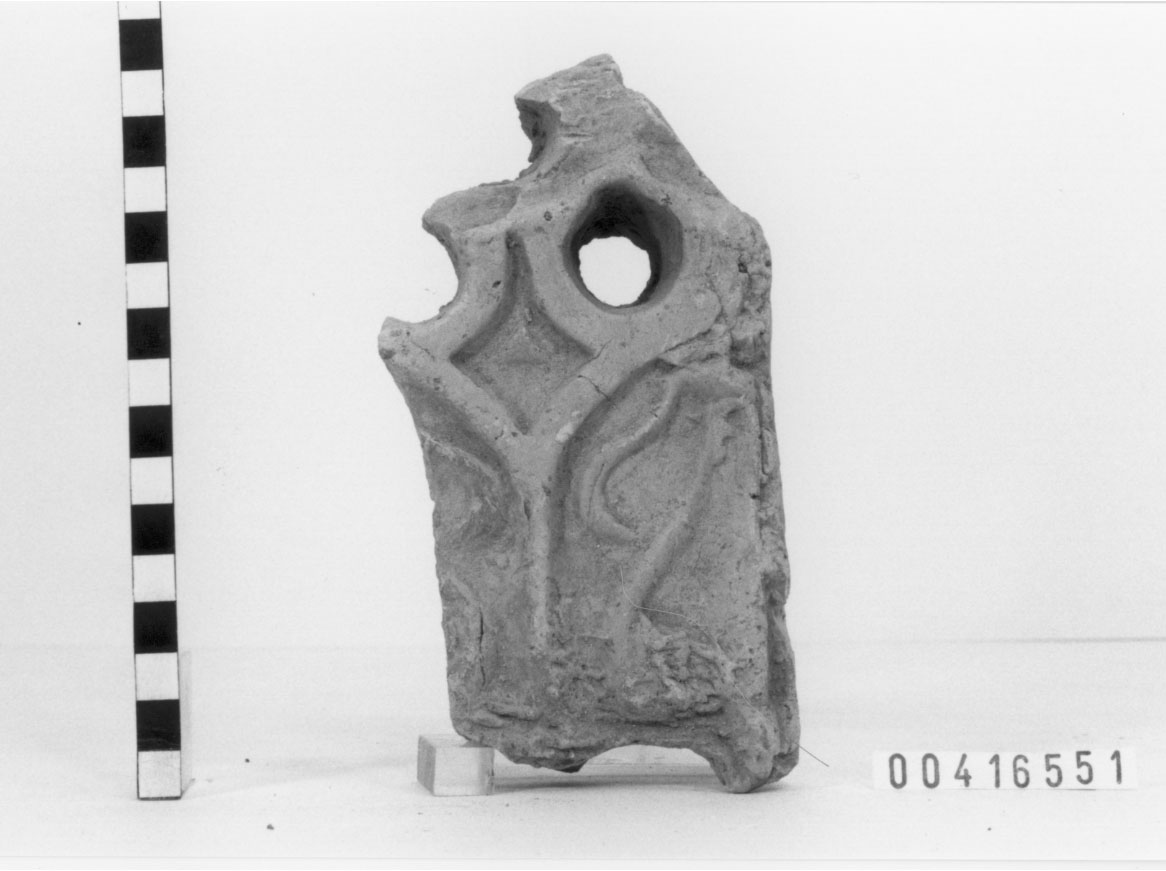 Cornice traforata/ frammento (III a.C, II a.C)