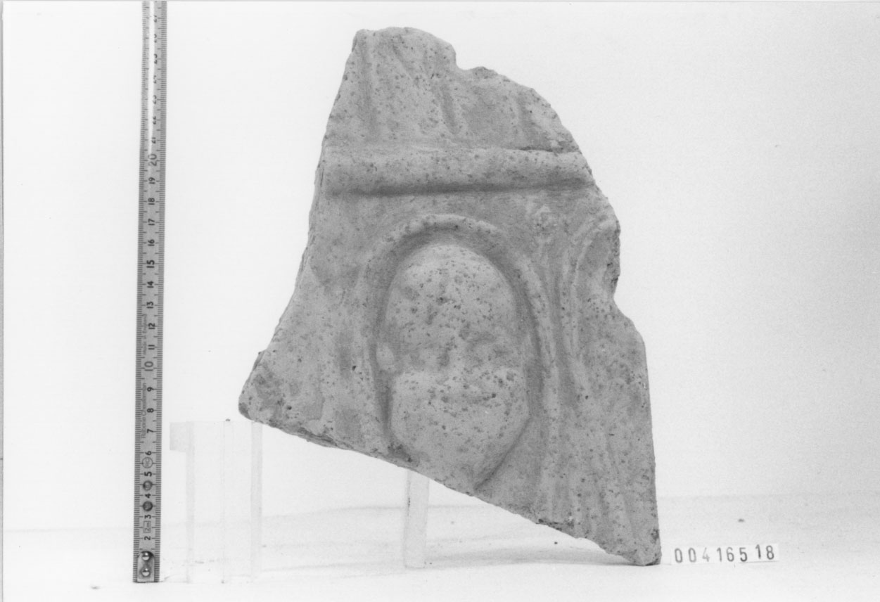 Lastra di rivestimento/ frammento (II a.C, I a.C)