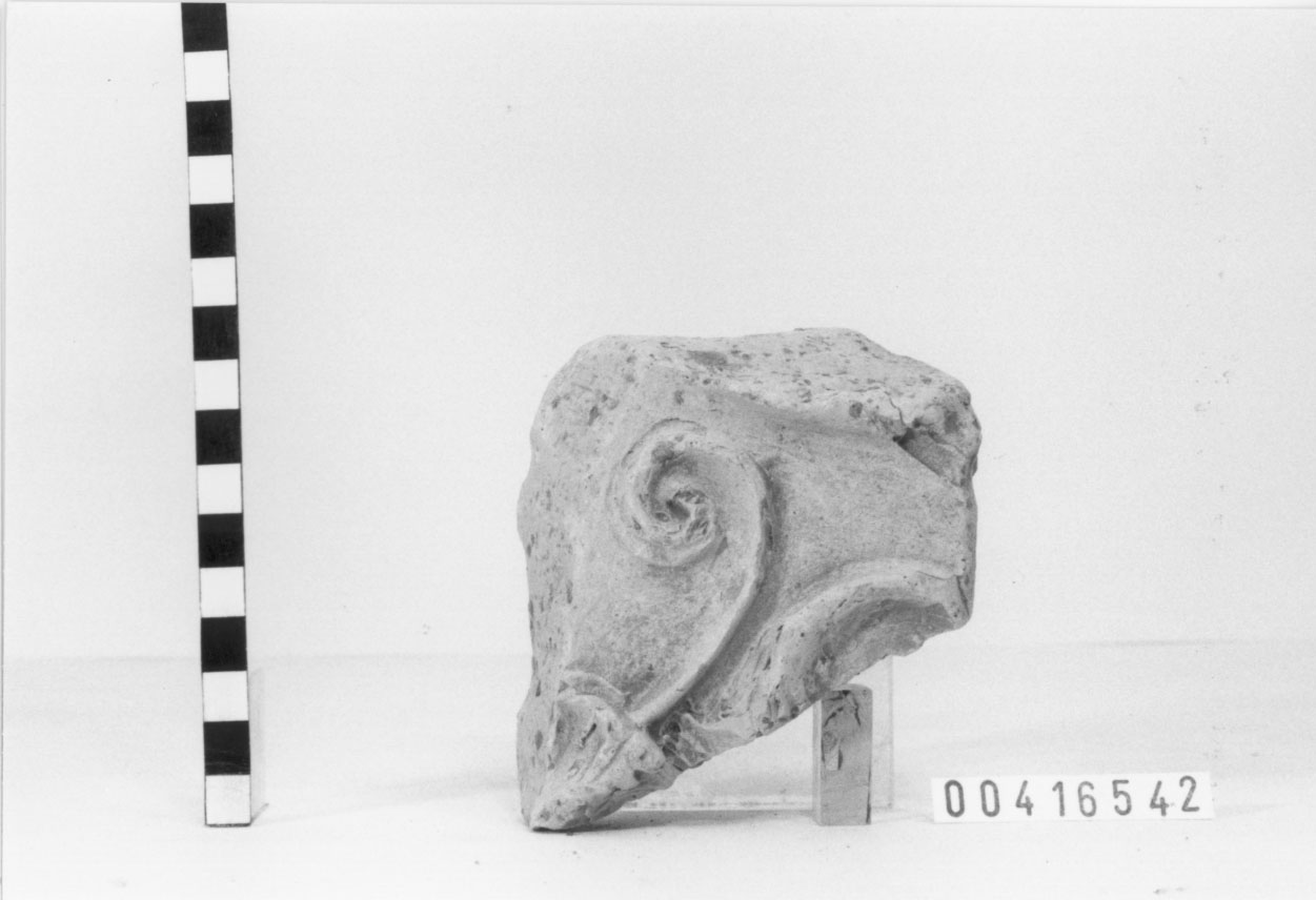 Lastra di rivestimento/ frammento (III a.C, II a.C)