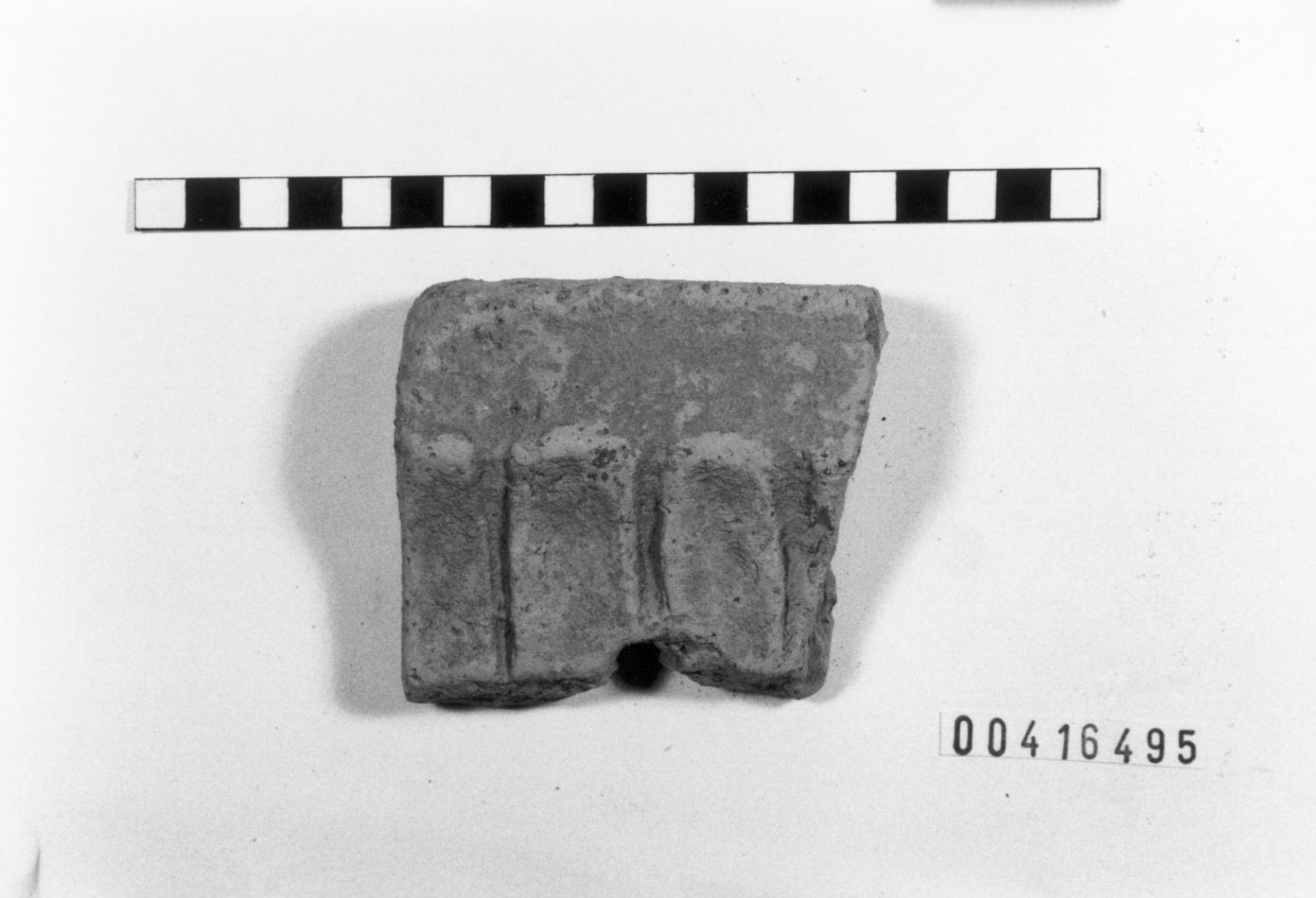 Cornice/ frammento (II a.C, I a.C)