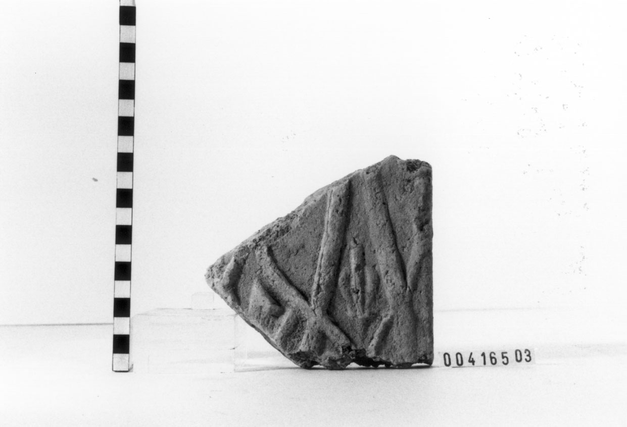 Lastra di rivestimento/ frammento (II a.C, I a.C)