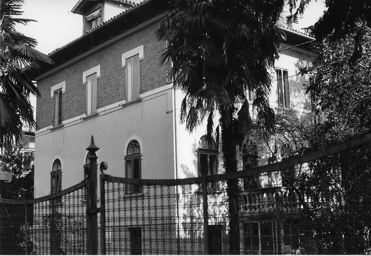 Villa Lamberto (villa, privata) - Venezia (VE)  <br>Condizioni d'uso: <a class='link-esterno' href='https://docs.italia.it/italia/icdp/icdp-pnd-circolazione-riuso-docs/it/v1.0-giugno-2022/testo-etichetta-BCS.html' target='_bcs'>Beni Culturali Standard (BCS)</a>