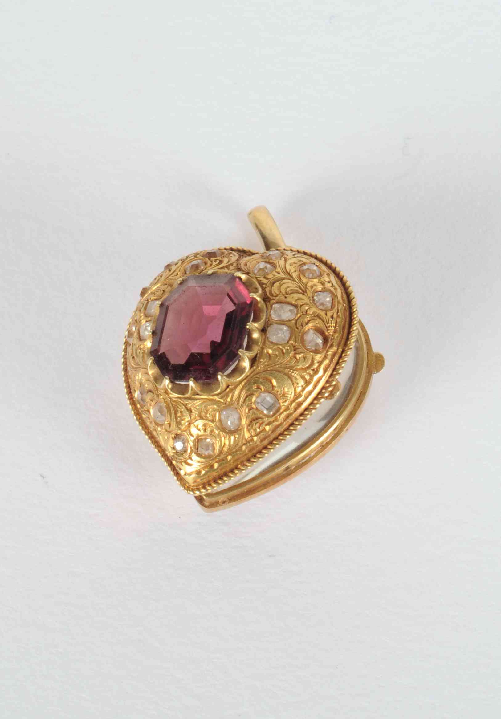 pendente - a cuore - manifattura toscana (sec. XX)