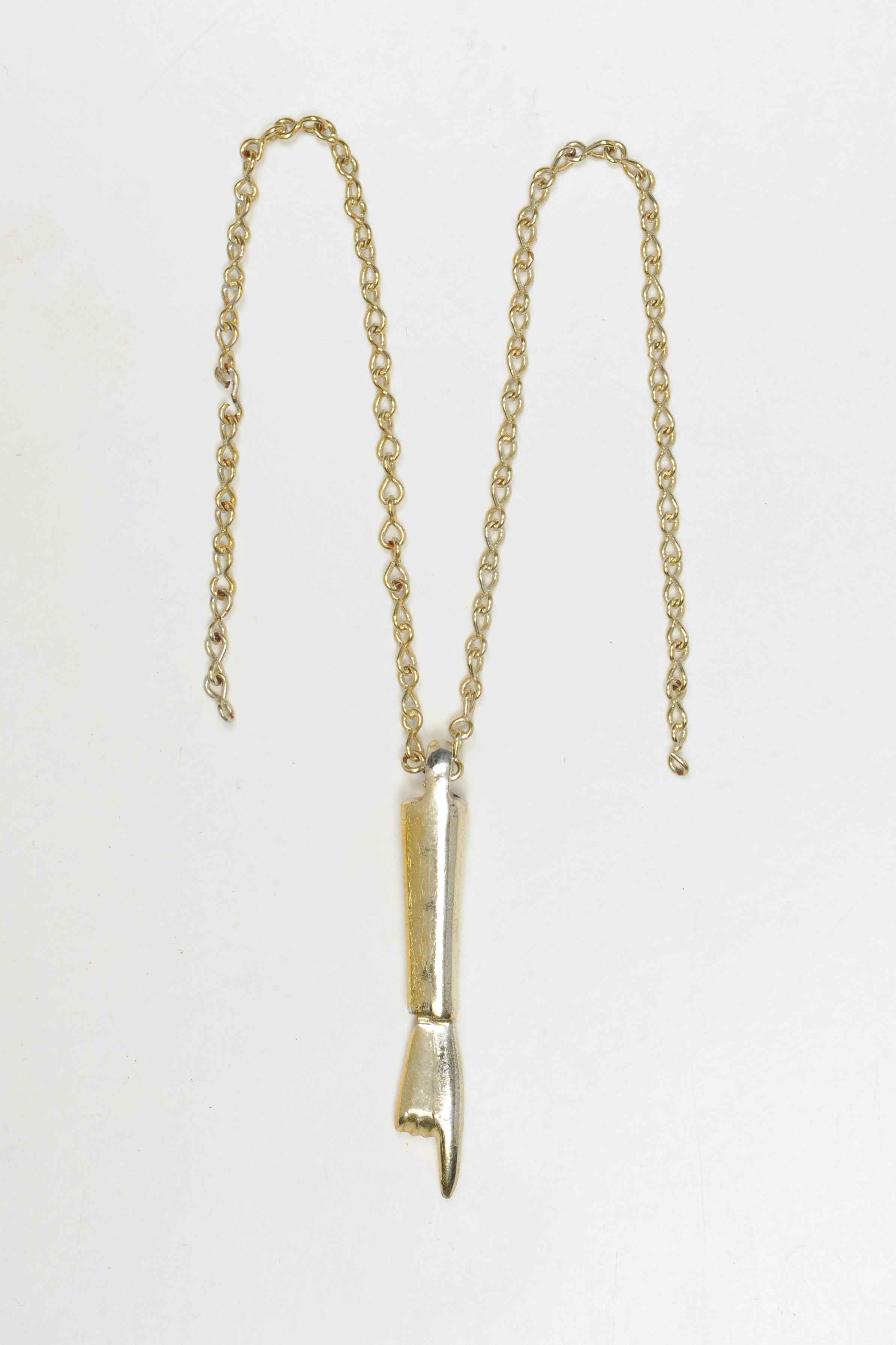 pendaglio - manifattura italiana (ultimo quarto sec. XX)