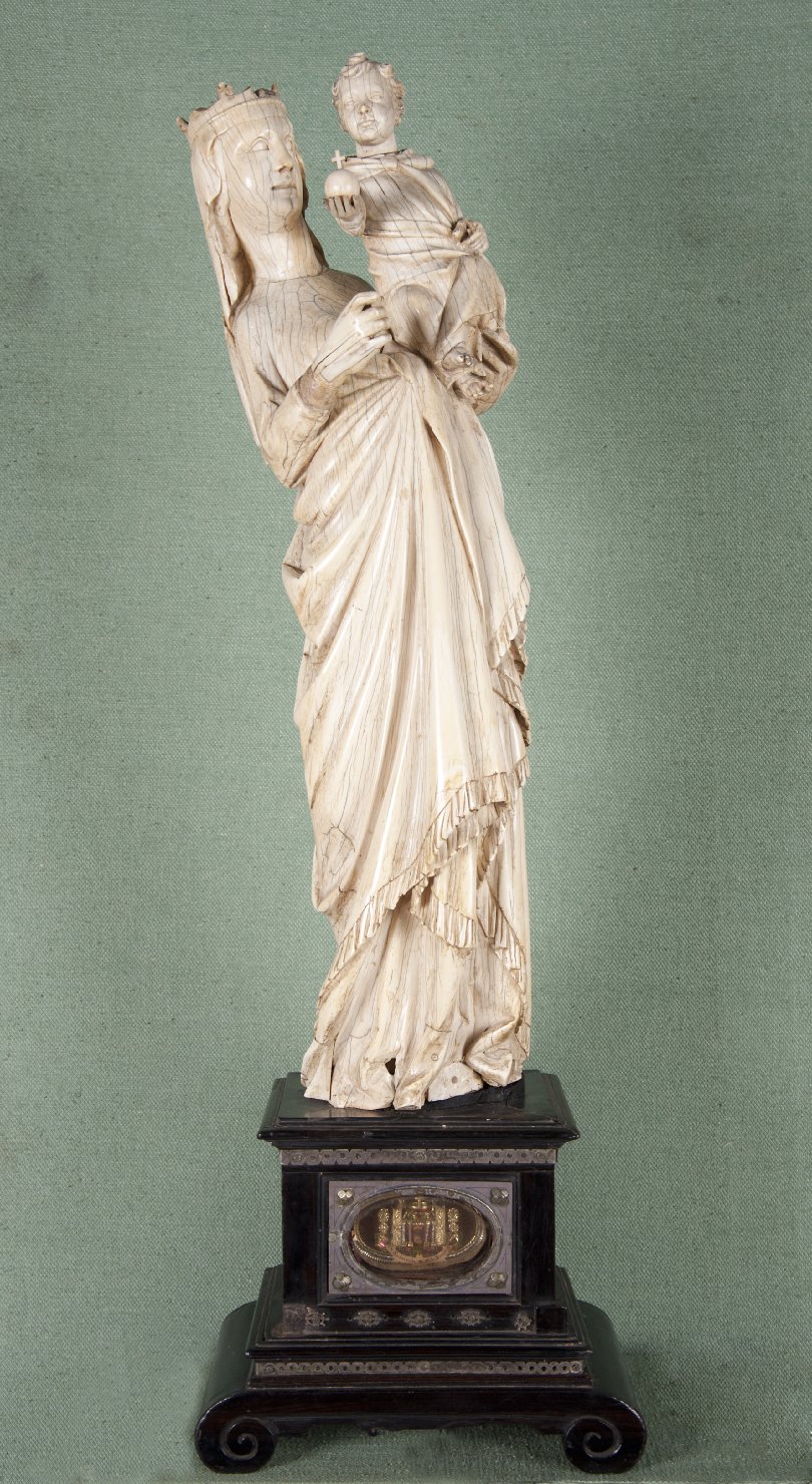 Madonna eburnea, Madonna con Bambino (reliquiario - a statuetta) di Giovanni Pisano - bottega toscana (prima metà sec. XIII, sec. XVII)
