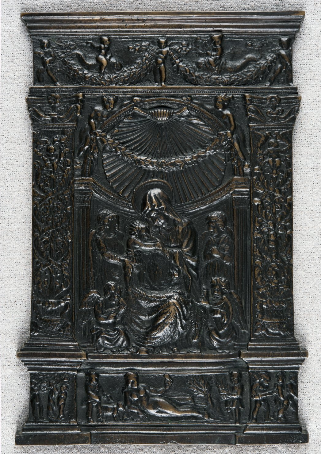 Madonna con Bambino e angeli (pace - a tavoletta, architettonica, opera isolata) - bottega italiana (sec. XIX)