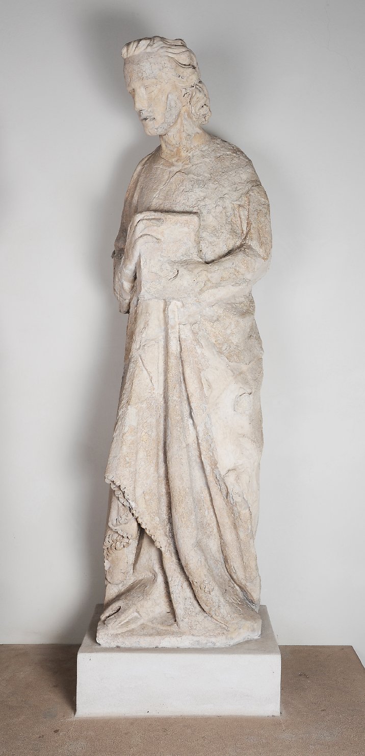 San Giovanni Evangelista (scultura) di Giovanni Pisano (bottega) (inizio sec. XIV)