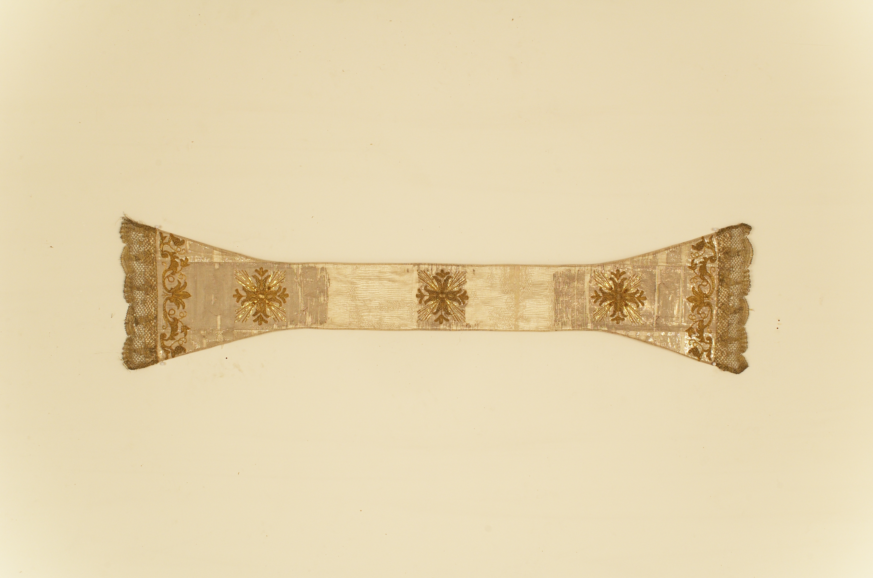 manipolo - manifattura italiana (inizio sec. XVIII)