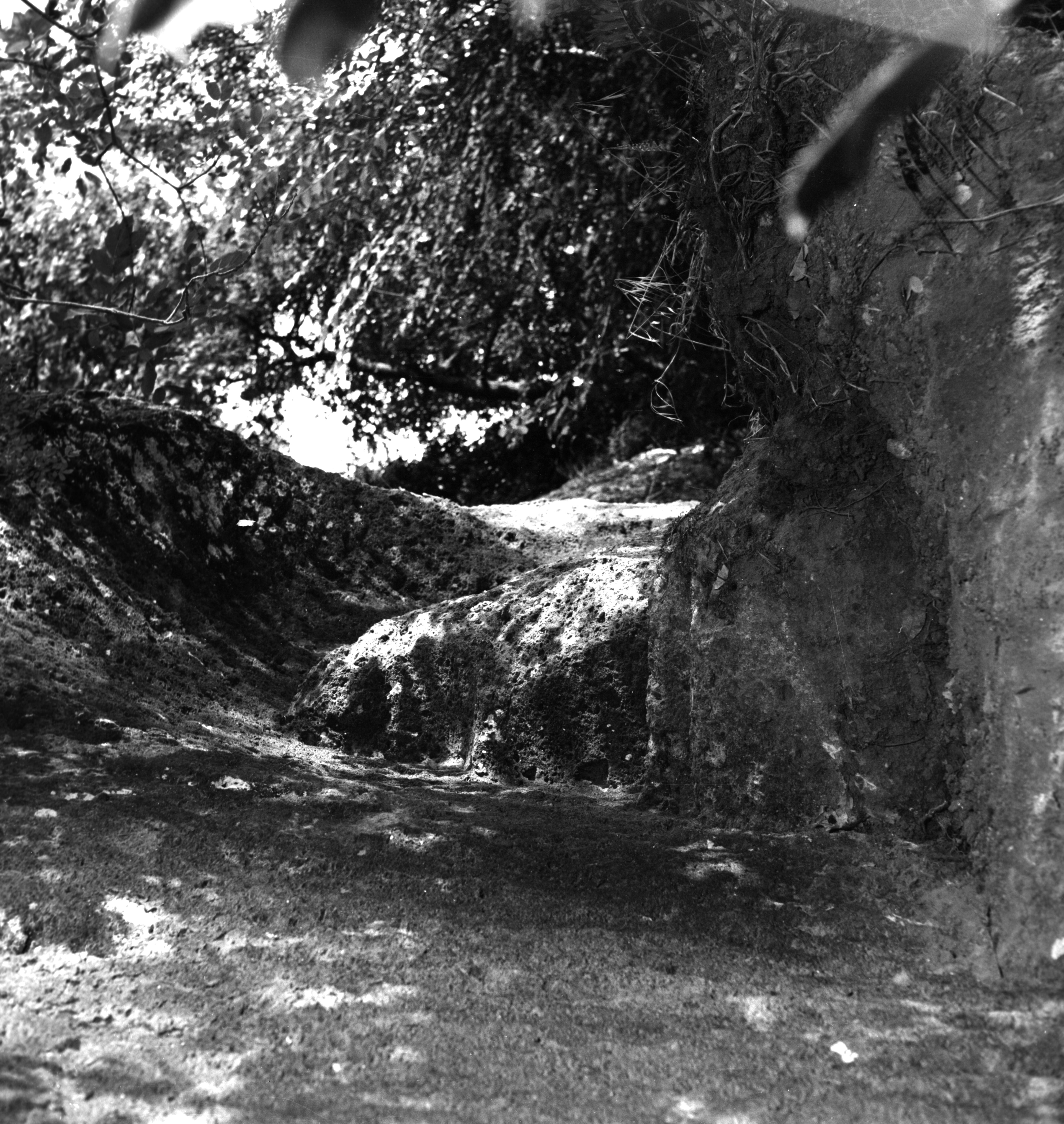 Melaiolo t.1 (tomba a 'semidado') - Sorano (GR)  (III-II sec. a.C)