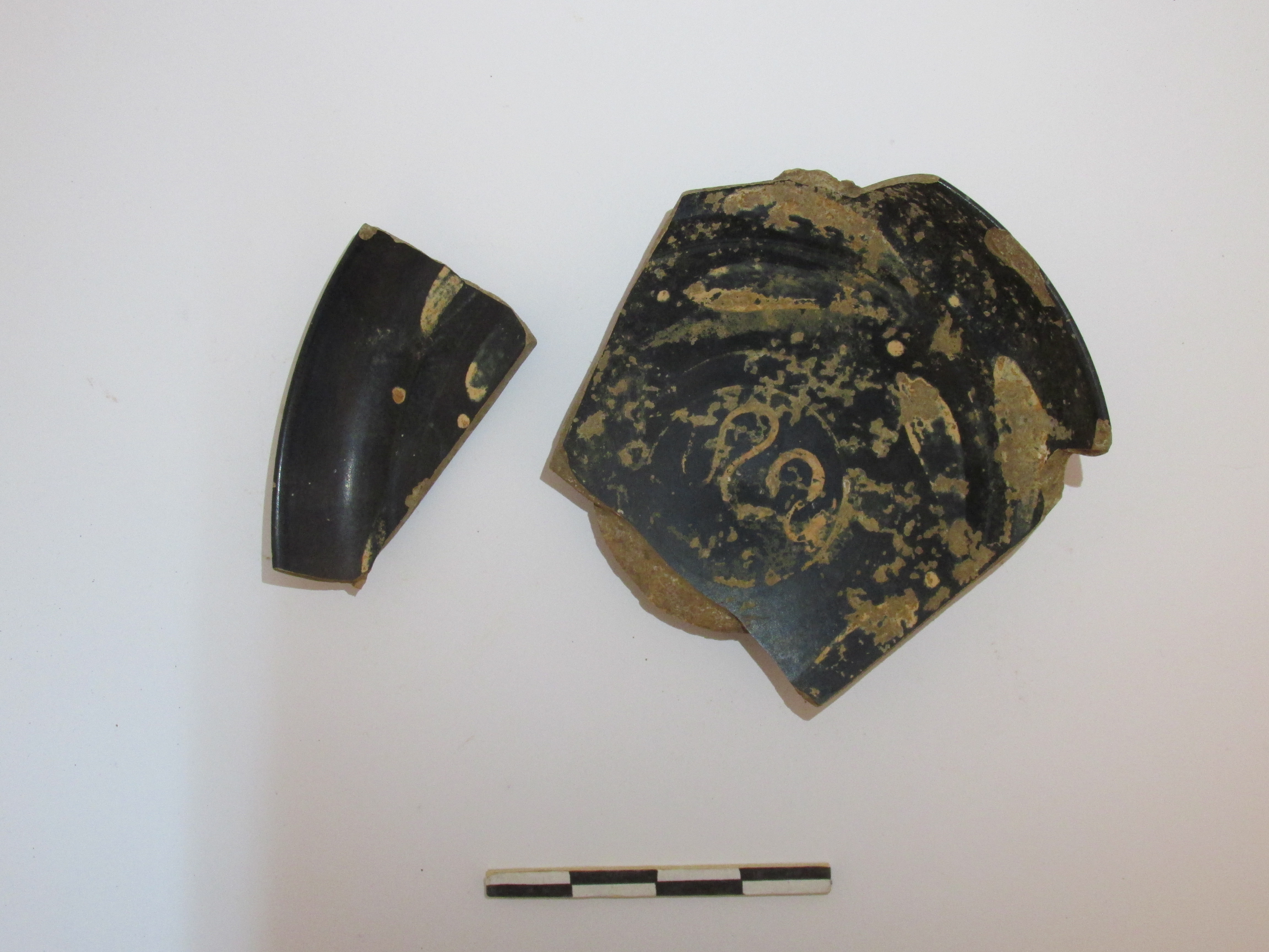 kylix, Morel 4221b 1 (seconda metà IV a.C)