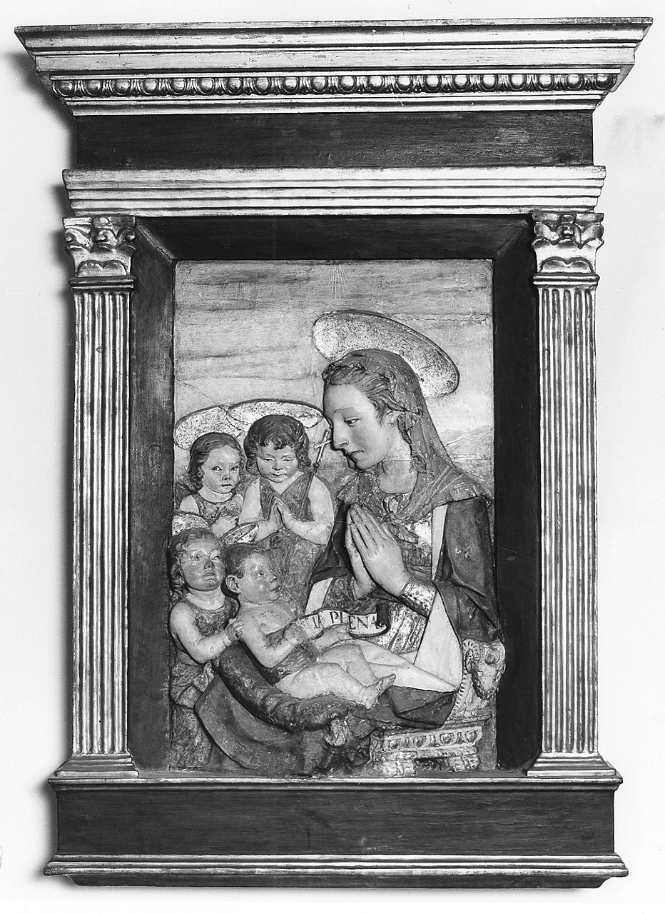 Madonna con Bambino, San Giovannino e angeli (rilievo) di Rossellino Antonio (maniera) (sec. XV) 
