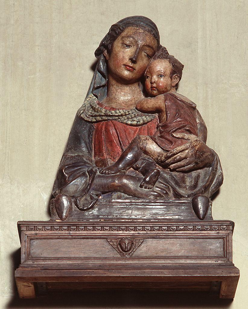 Madonna con Bambino (rilievo) di Brunelleschi Filippo (attribuito) (sec. XV)