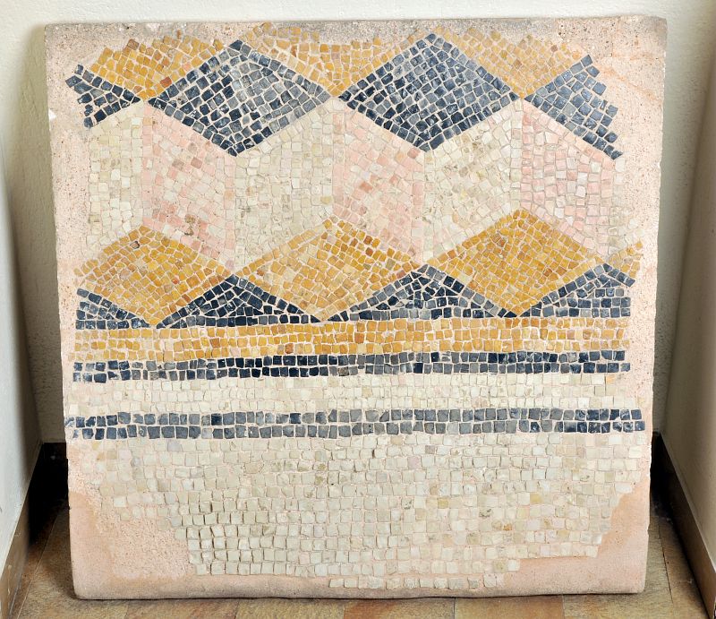 Pavimento/ frammento, musivo (Età imperiale)