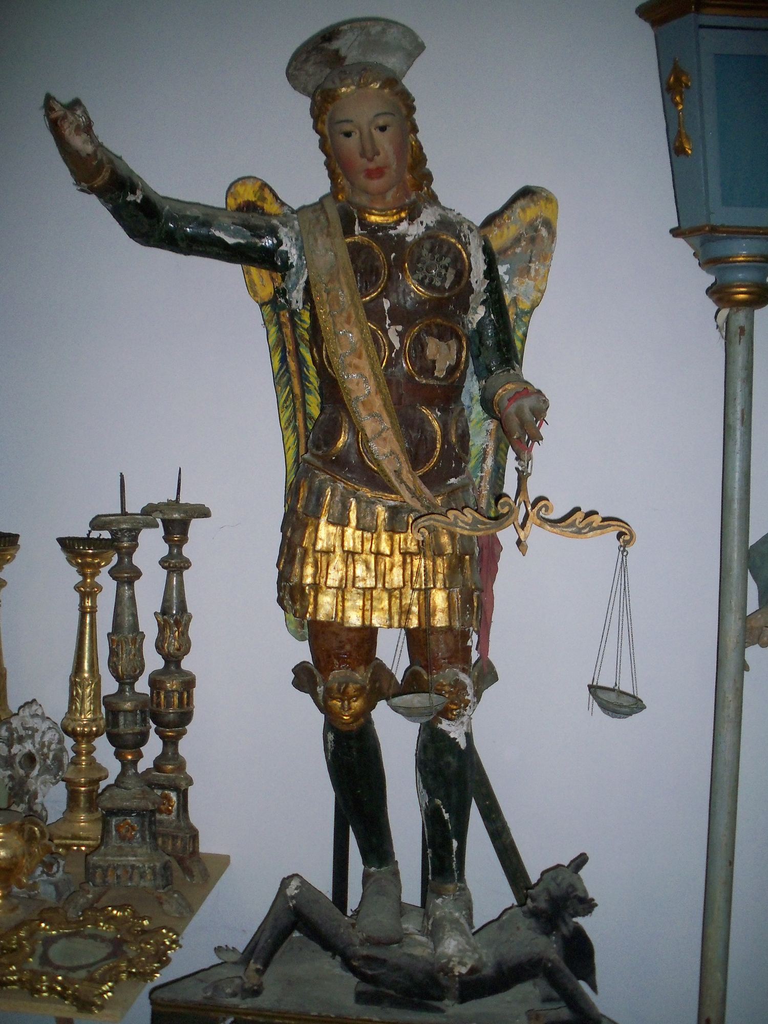San Michele Arcangelo (scultura - scultura lignea policroma, opera isolata) - bottega Italia centrale (XVI)