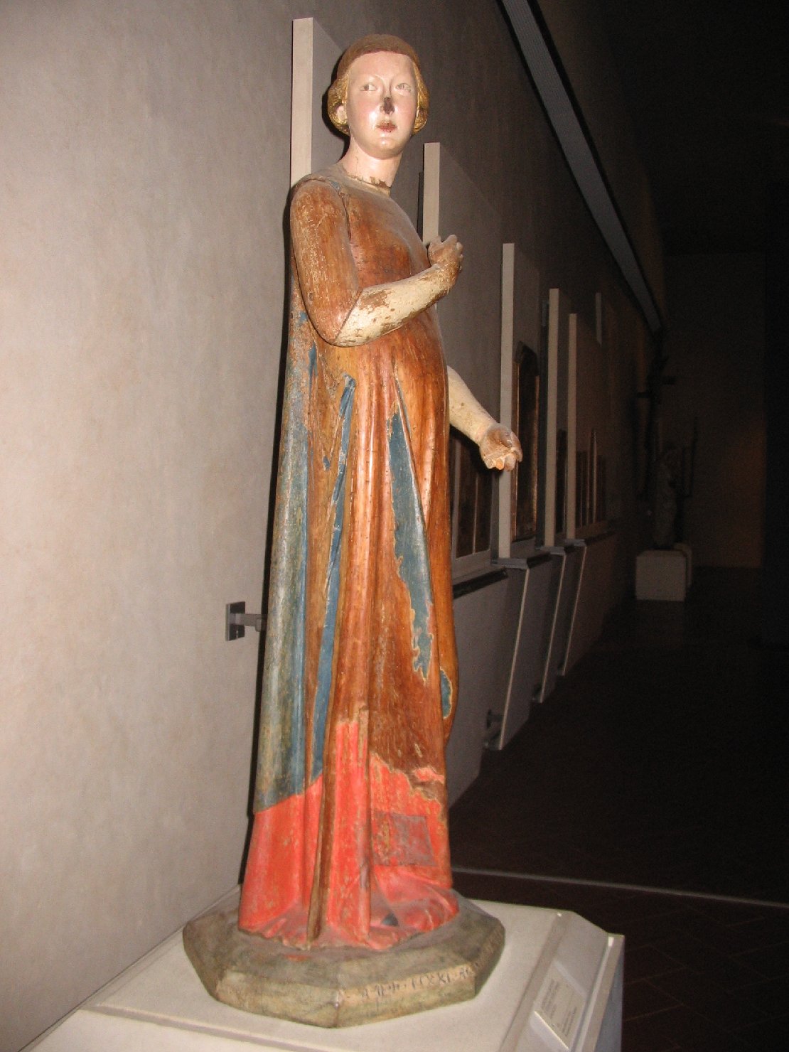 Madonna (scultura, opera isolata) di Agostino di Giovanni detto Agostino da Siena, Acolti Stefano (sec. XIV)