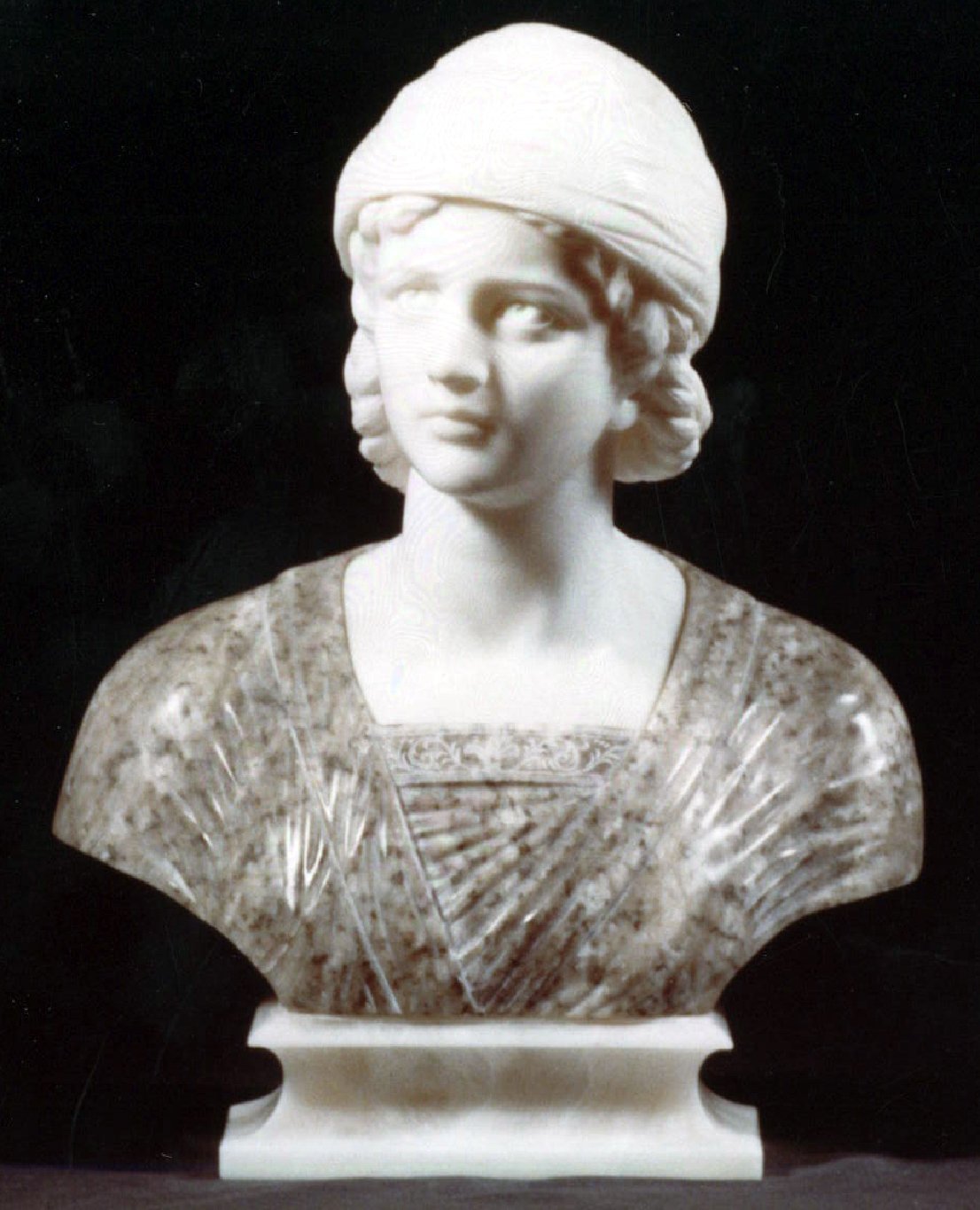 busto femminile, busto femminile (busto, opera isolata) di Bessi Giuseppe (attribuito) (secc. XIX/ XX)